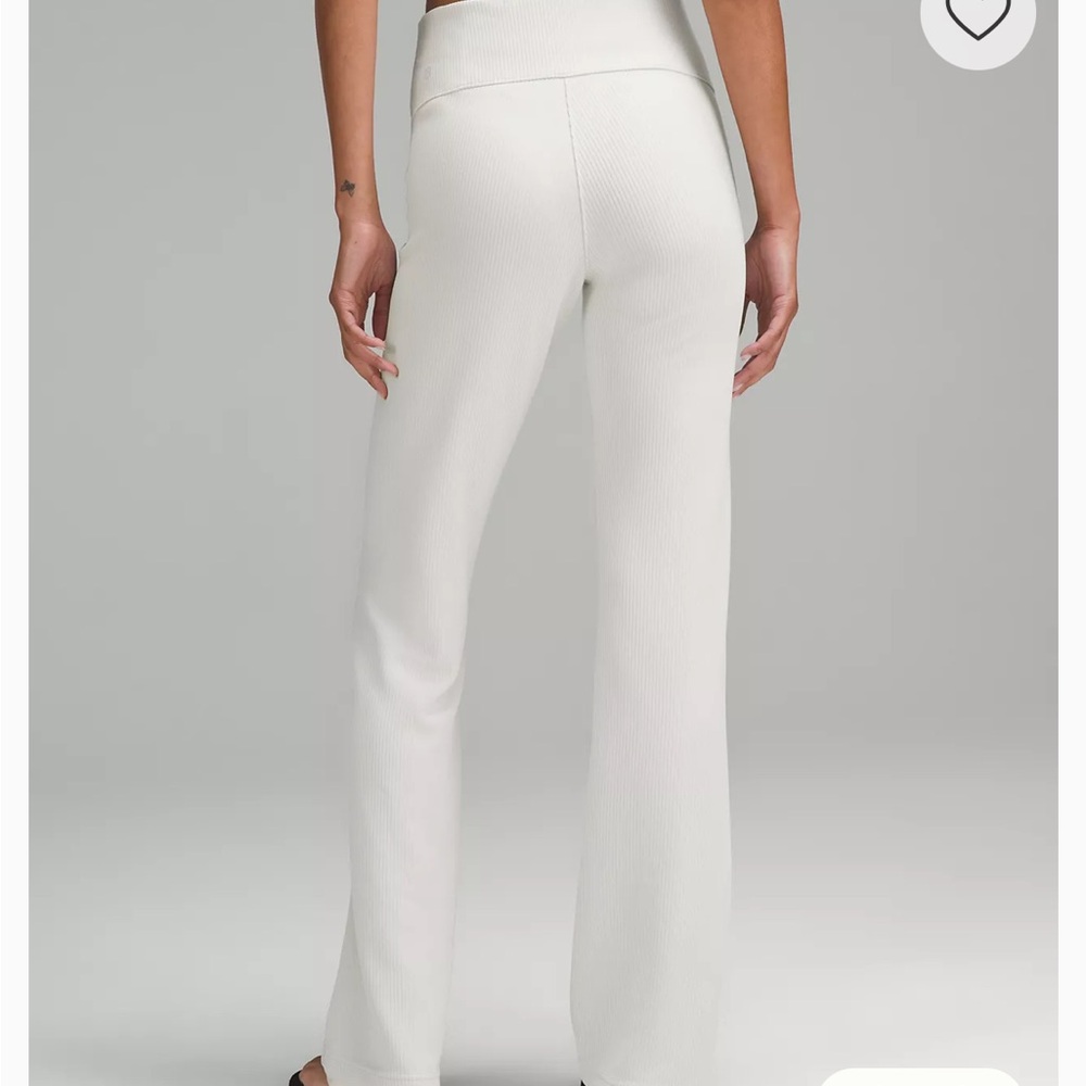 Lululemon Athletica Cream Ankle Pants